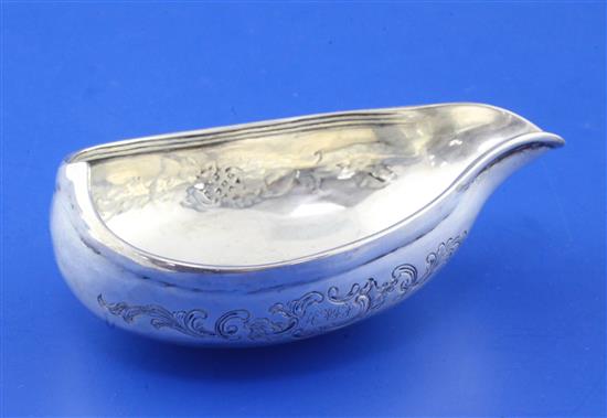 A George III Scottish silver pap boat, 68 grams.